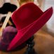 chapeau-capeline-rouge-hermes-collection-bonnie-and-clyde-burgandi-paris